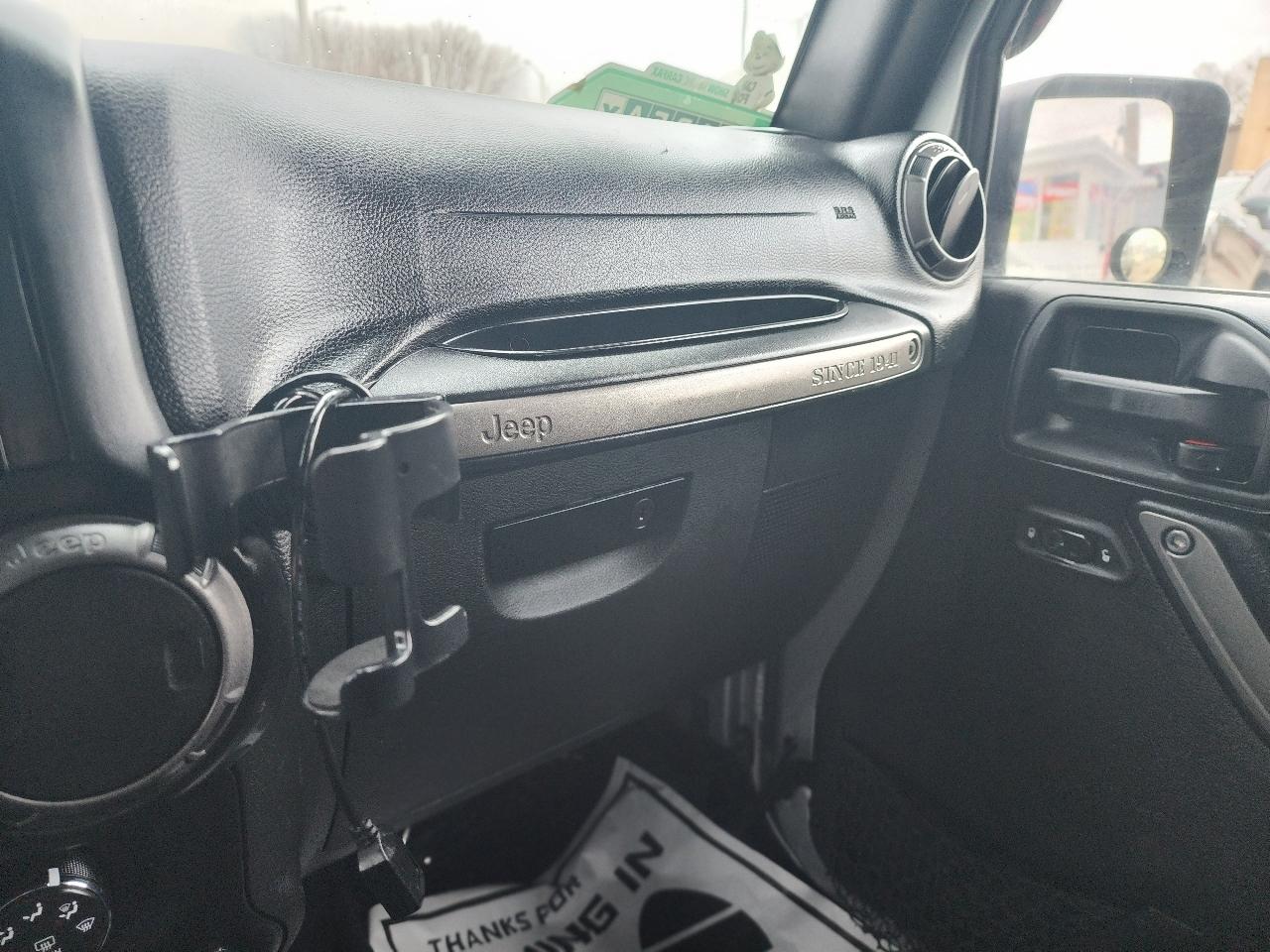 Jeep Wrangler Unlimited Sport 4WD 2015