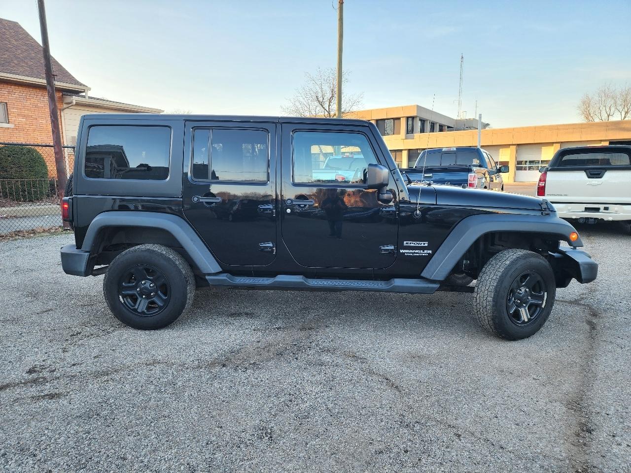 Jeep Wrangler Unlimited Sport 4WD 2017