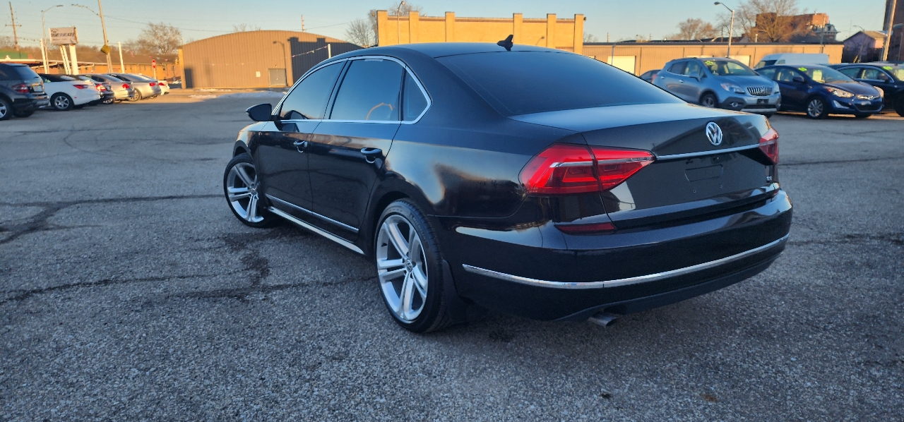 2016 Volkswagen Passat SE photo 2