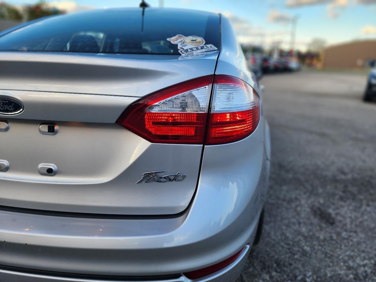 Ford Fiesta SE Sedan 2017