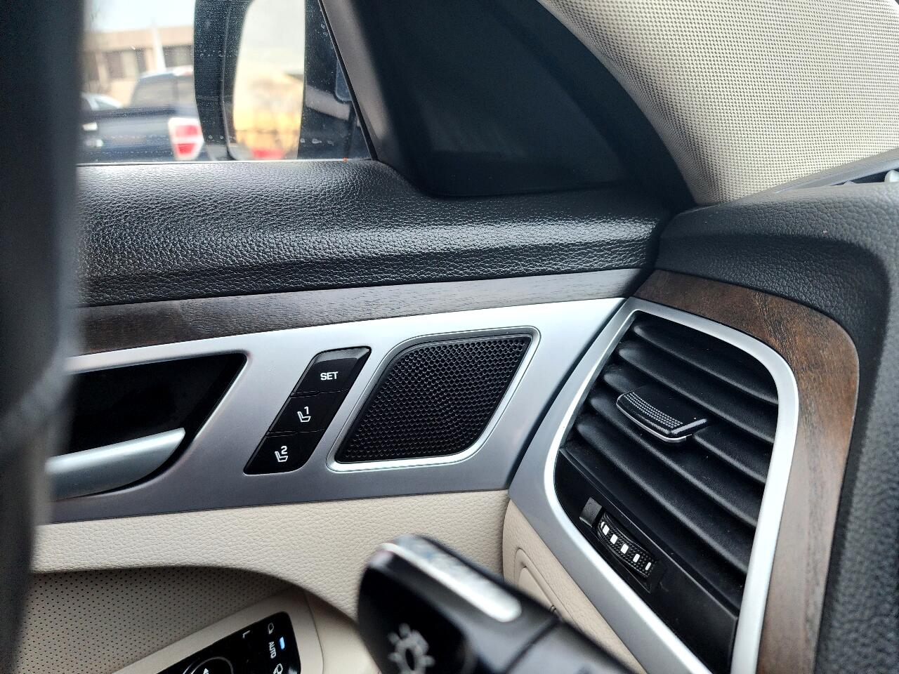 Hyundai Genesis 3.8L 2015