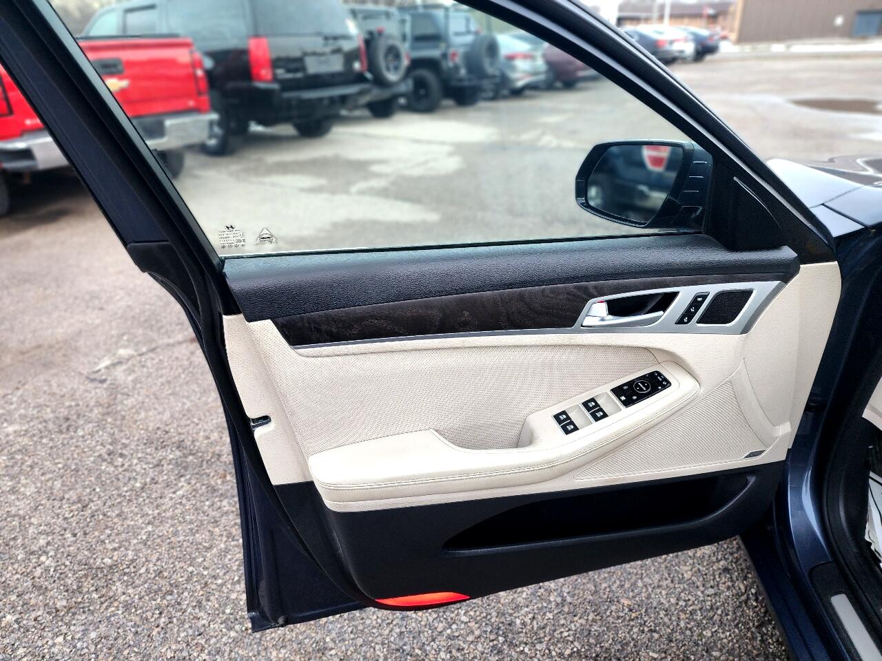 Hyundai Genesis 3.8L 2015