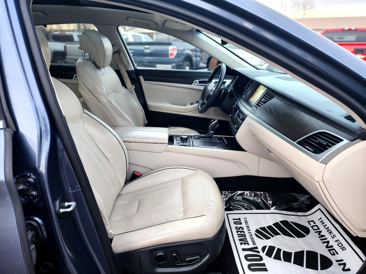 Hyundai Genesis 3.8L 2015