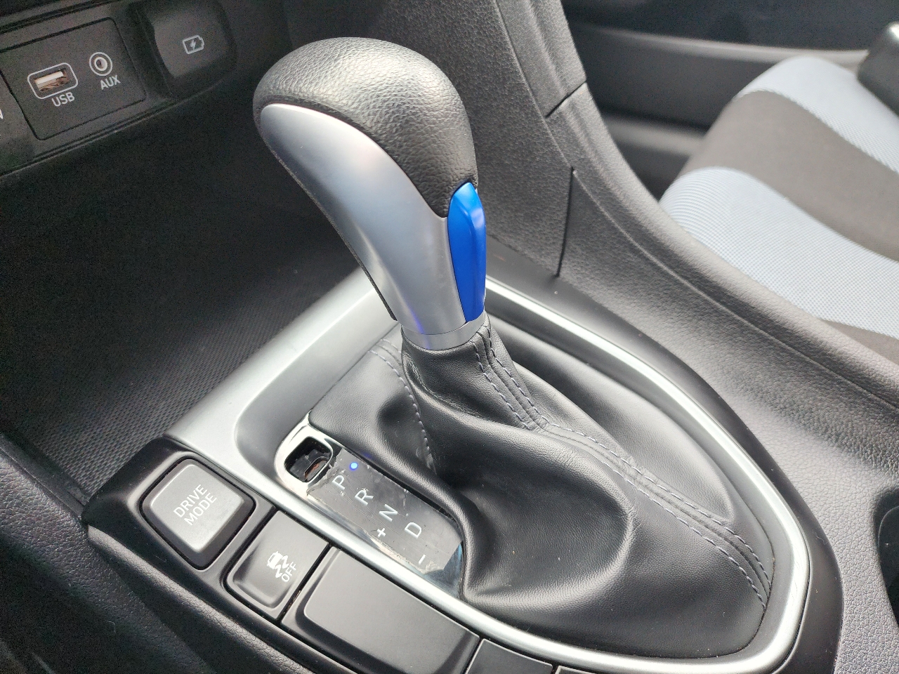 Hyundai Veloster 2.0 6A 2020