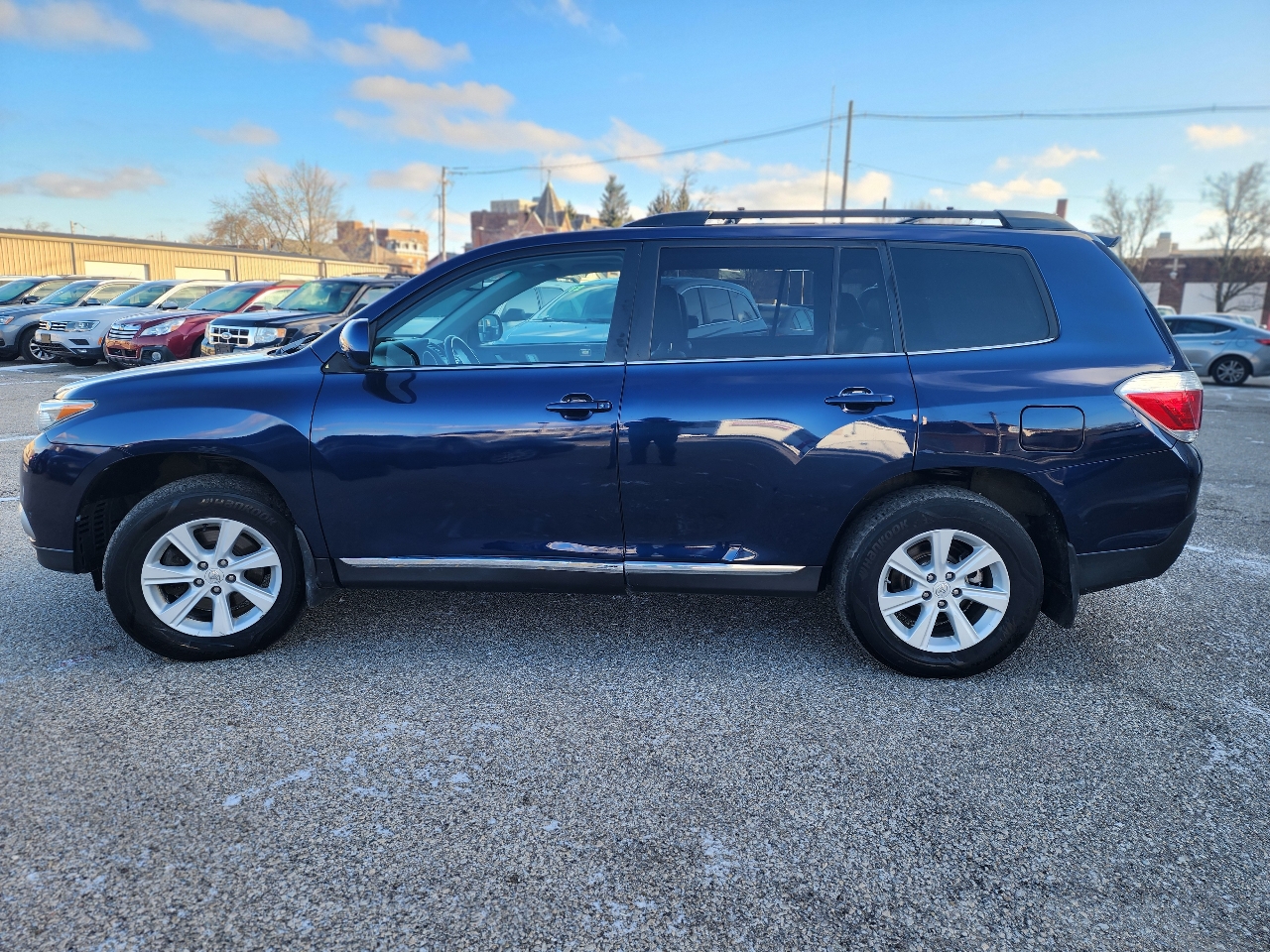 Toyota Highlander Base 4WD 2013