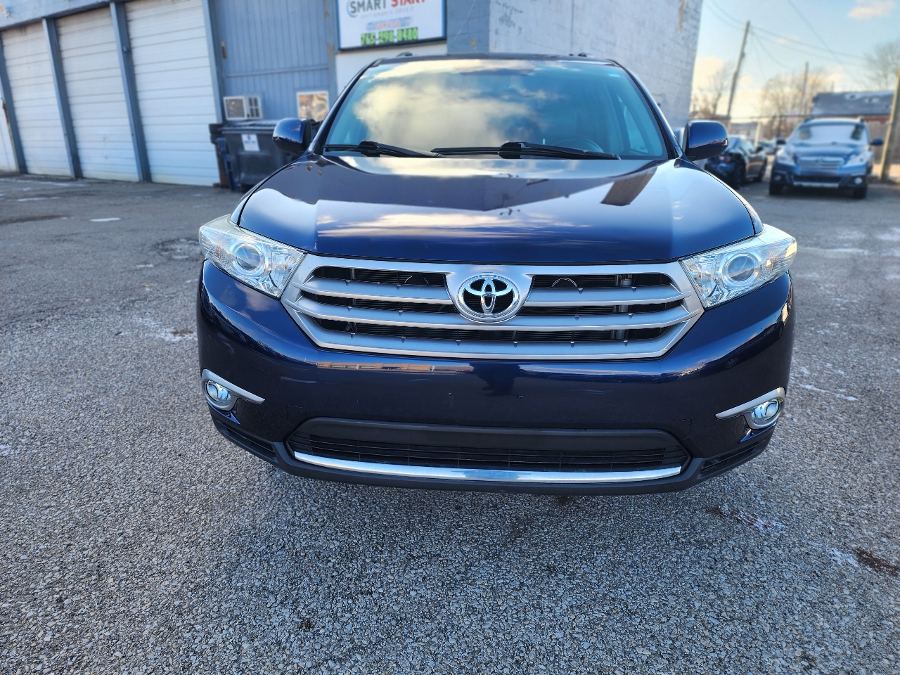 Toyota Highlander Base 4WD 2013