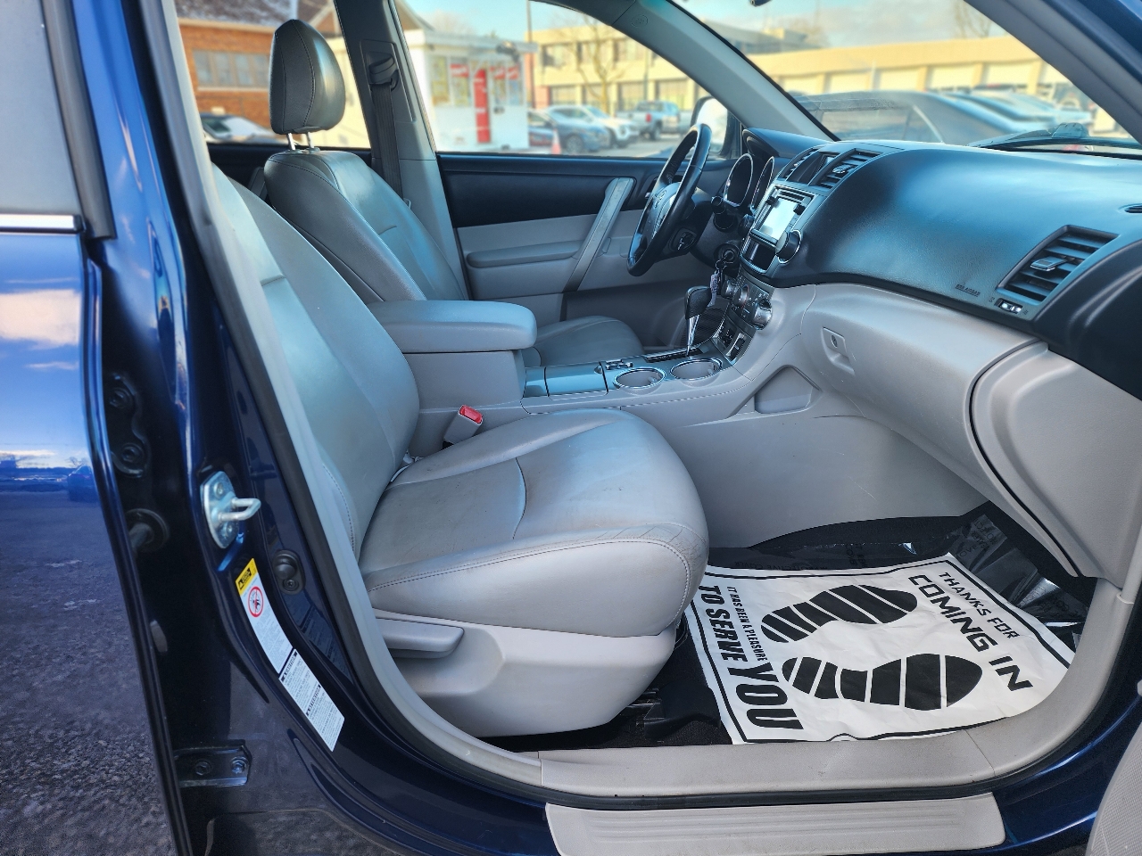 Toyota Highlander Base 4WD 2013