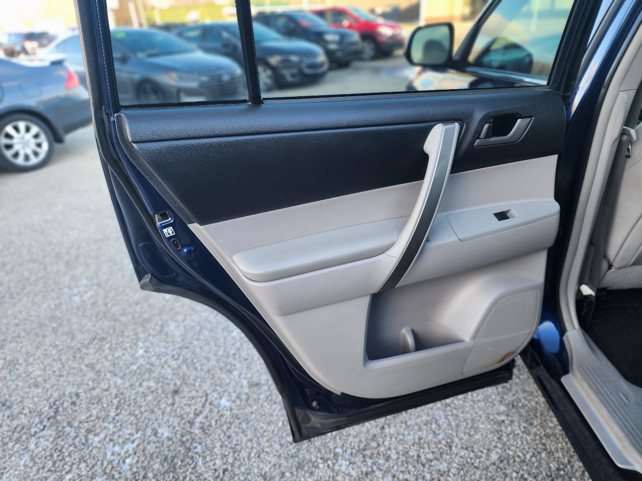 Toyota Highlander Base 4WD 2013