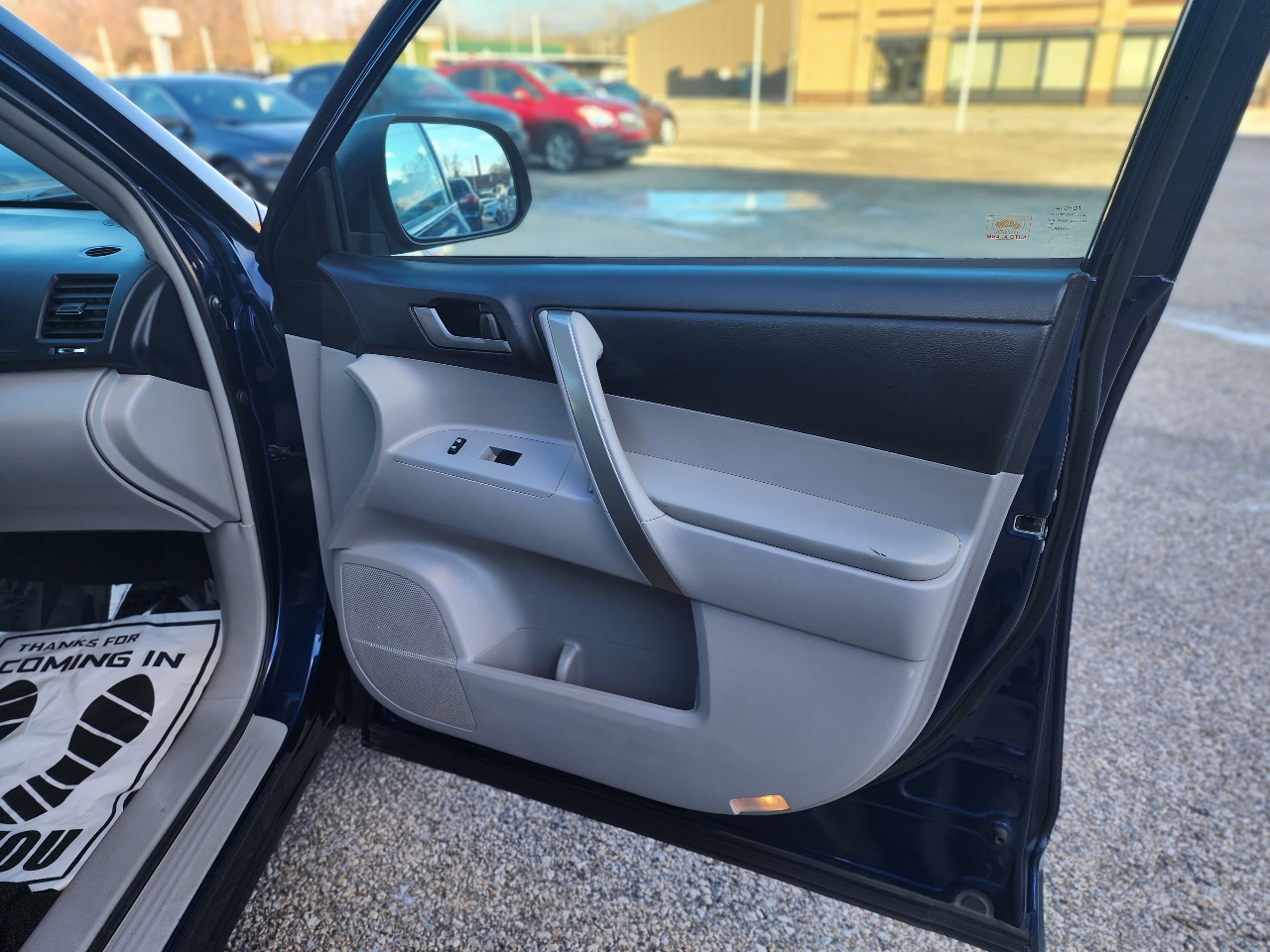 Toyota Highlander Base 4WD 2013