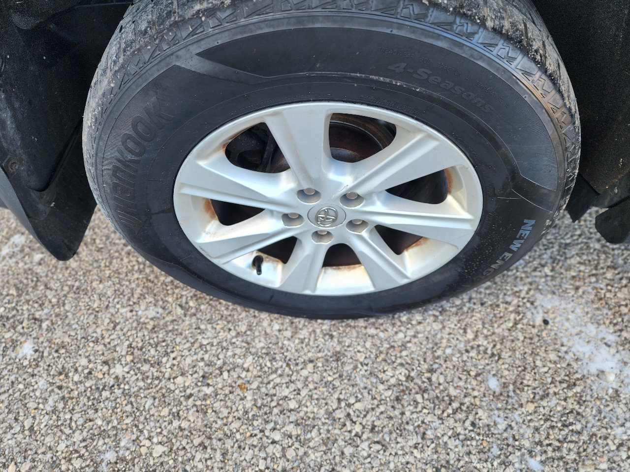 Toyota Highlander Base 4WD 2013