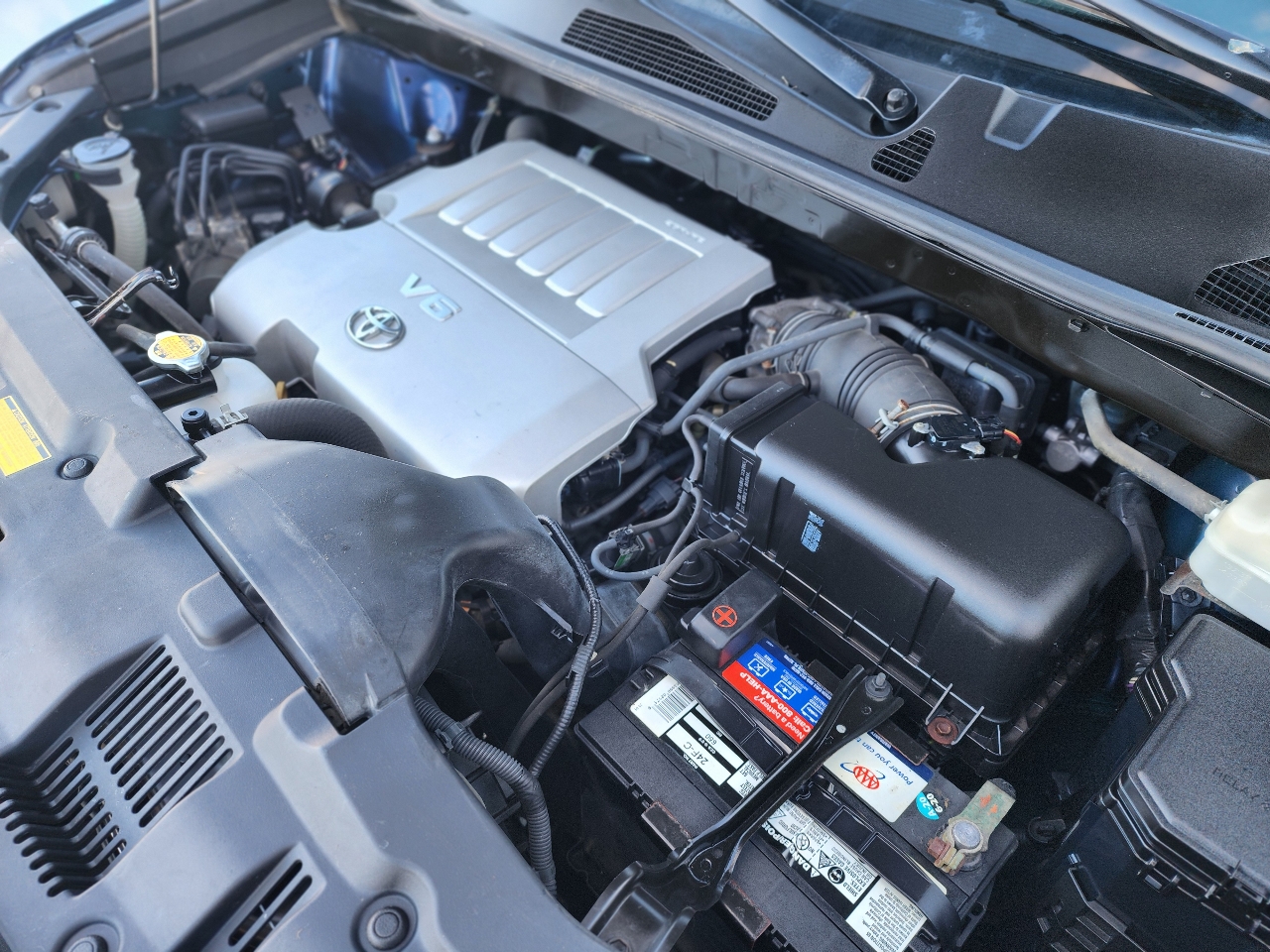 Toyota Highlander Base 4WD 2013