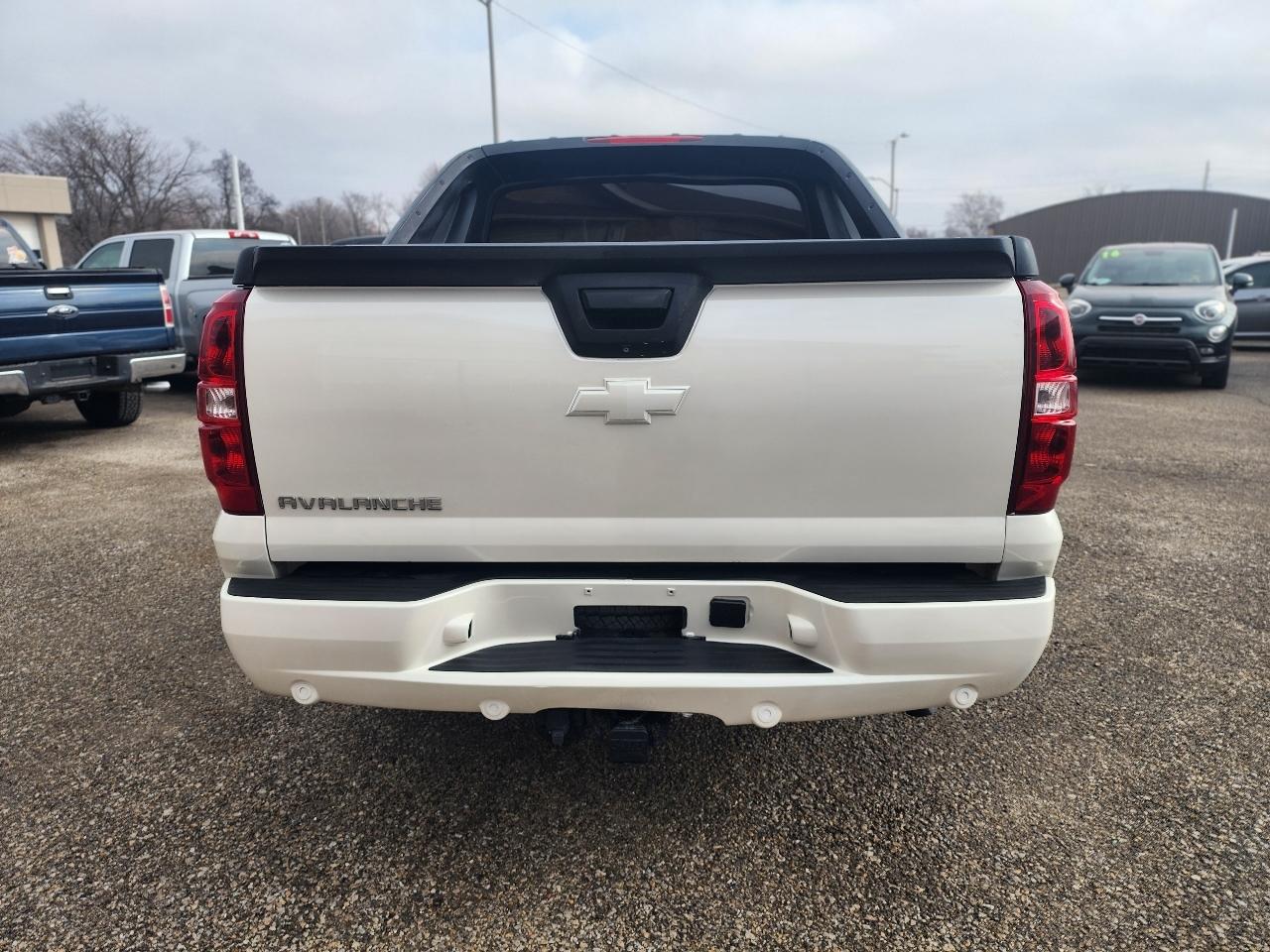 Chevrolet Avalanche LTZ 4WD 2010
