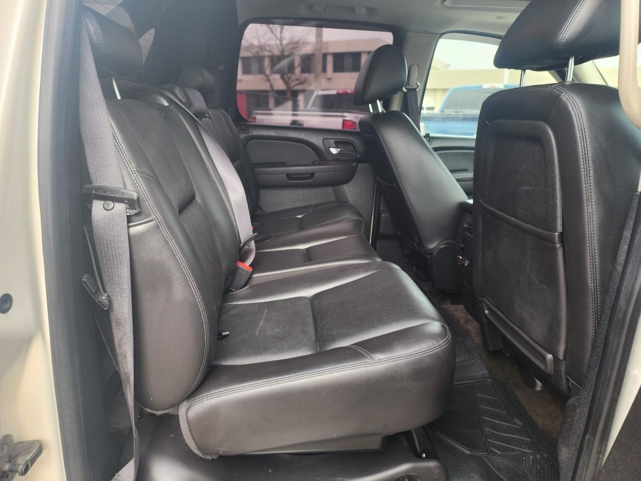 Chevrolet Avalanche LTZ 4WD 2010