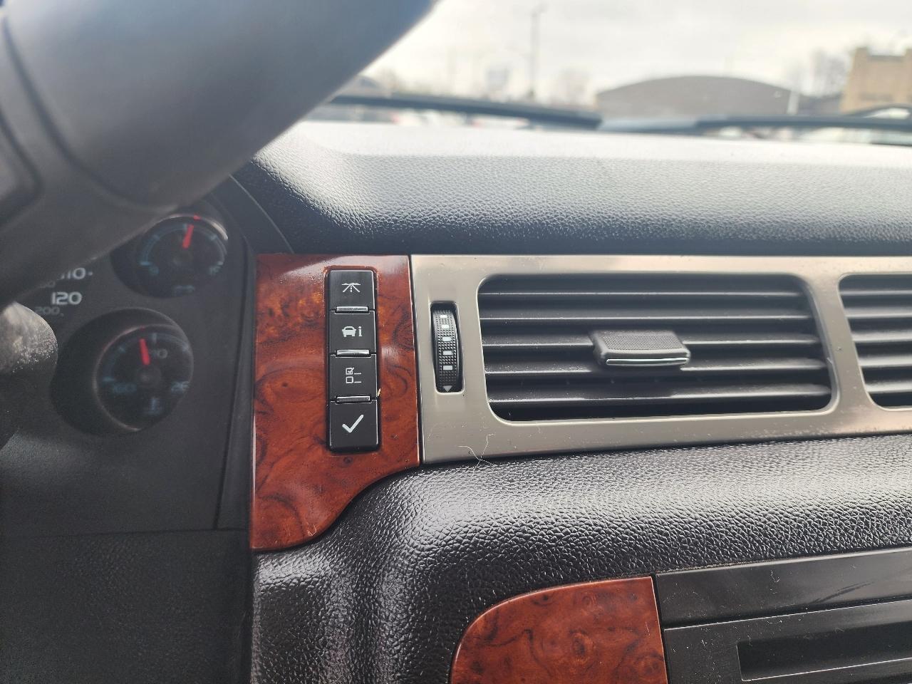 Chevrolet Avalanche LTZ 4WD 2010