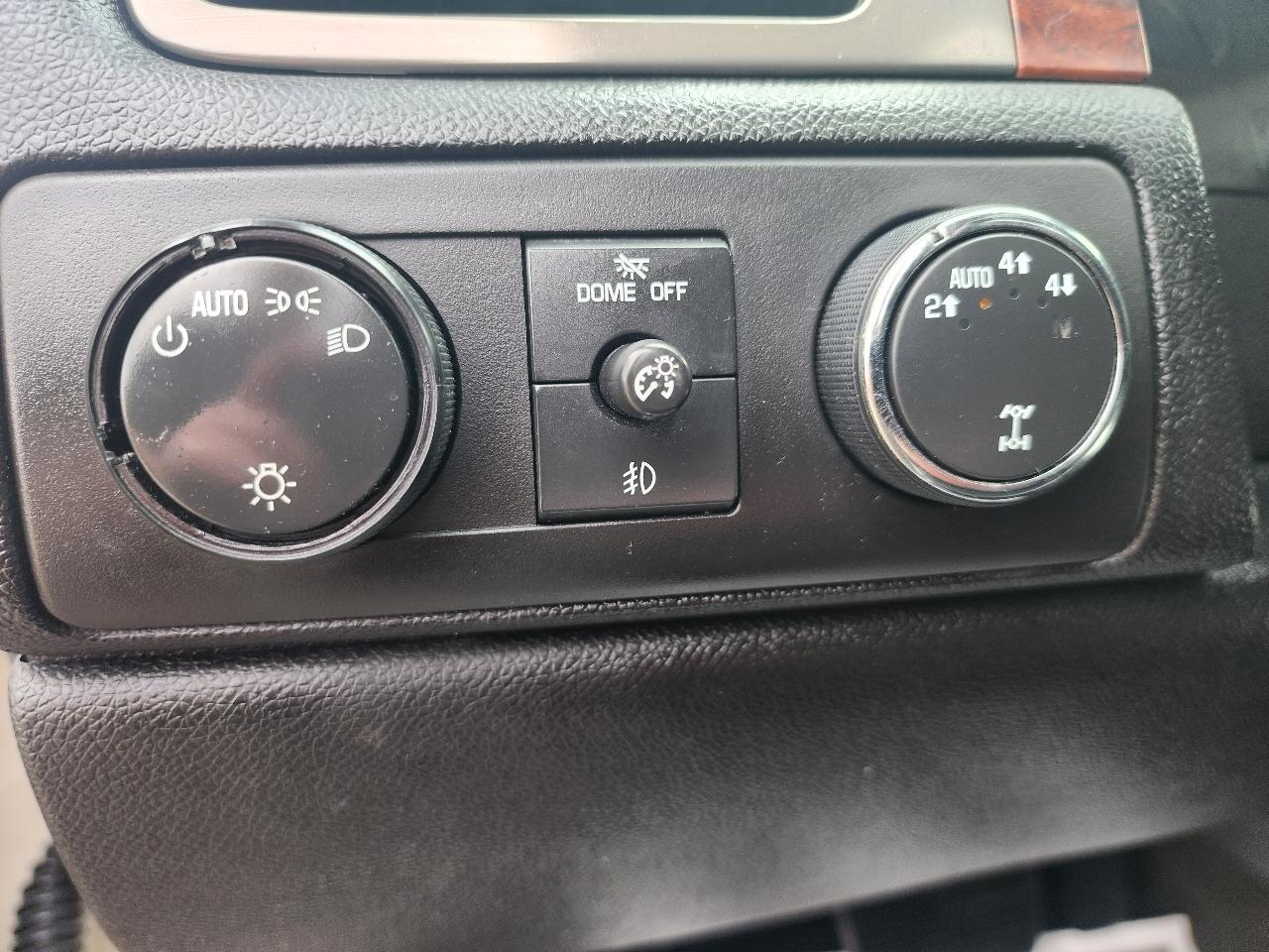 Chevrolet Avalanche LTZ 4WD 2010