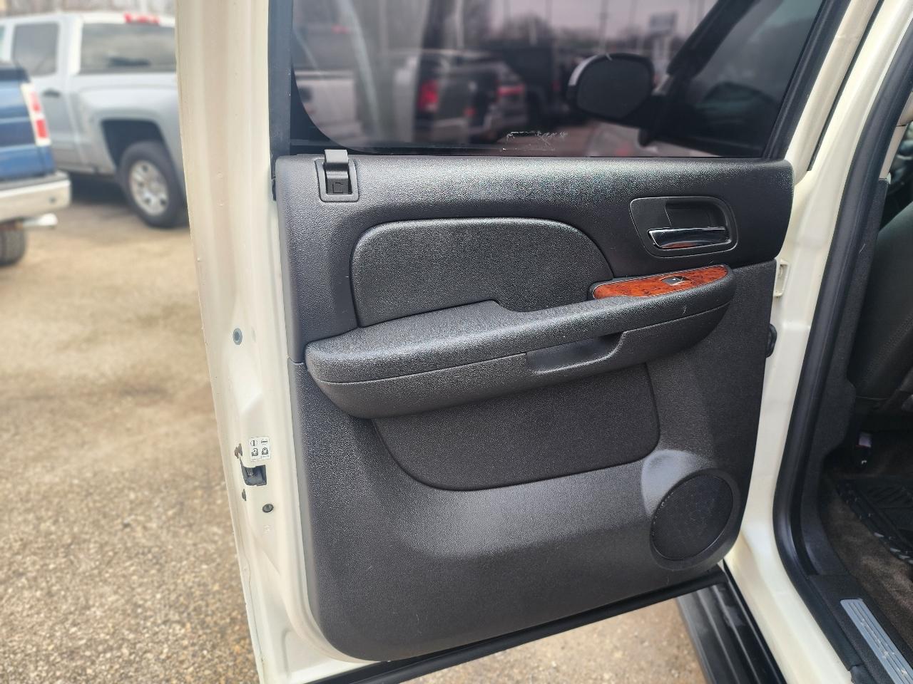 Chevrolet Avalanche LTZ 4WD 2010