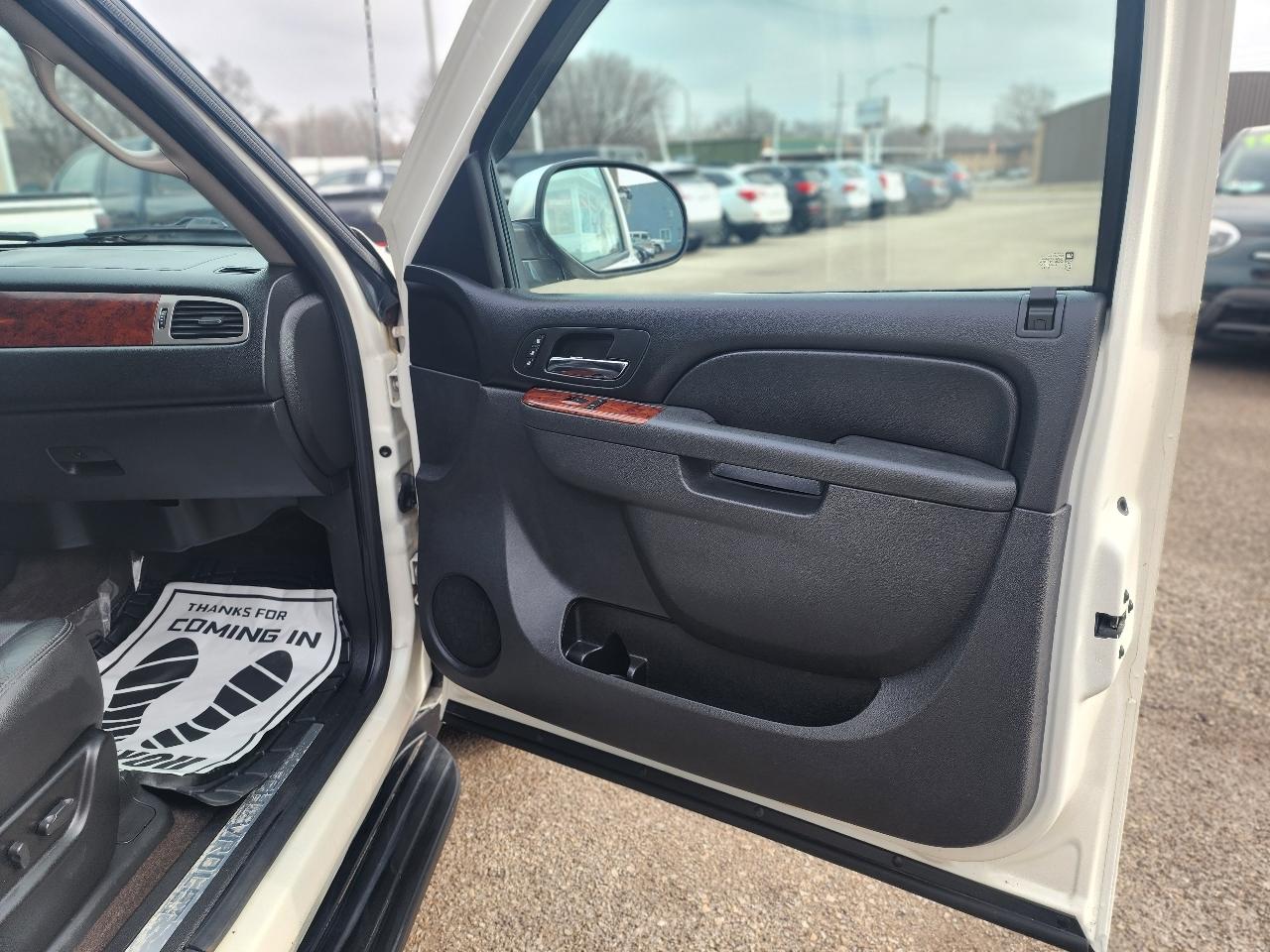 Chevrolet Avalanche LTZ 4WD 2010