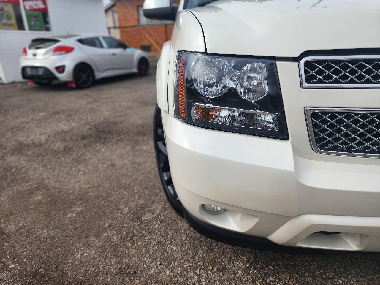 Chevrolet Avalanche LTZ 4WD 2010