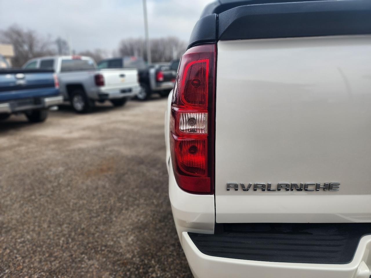 Chevrolet Avalanche LTZ 4WD 2010