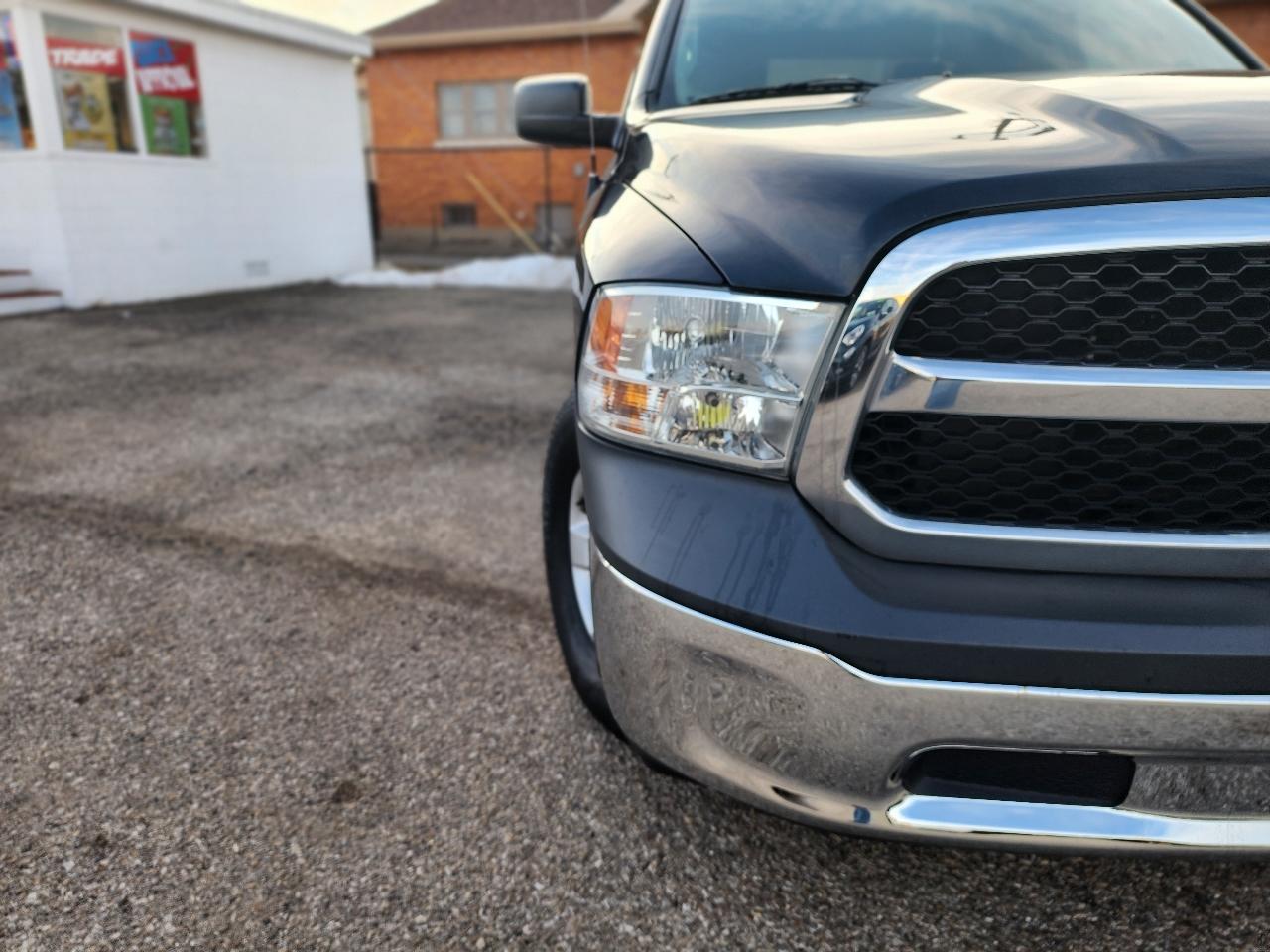 RAM 1500 Tradesman Quad Cab 4WD 2016