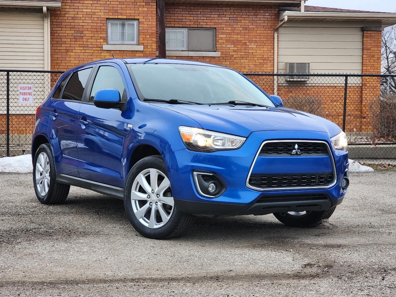Mitsubishi Outlander Sport ES 2WD 2015