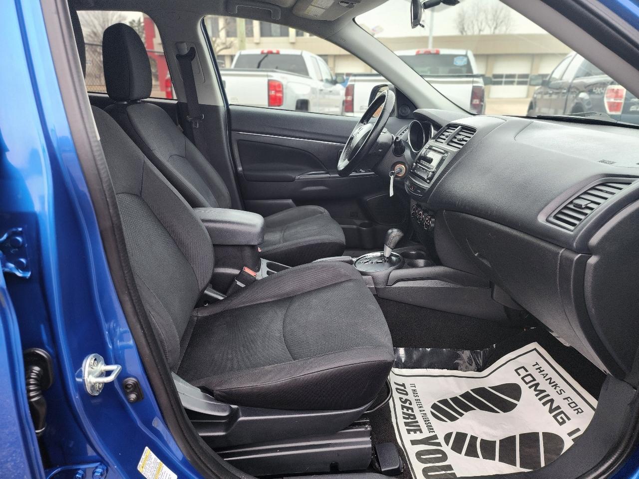 Mitsubishi Outlander Sport ES 2WD 2015