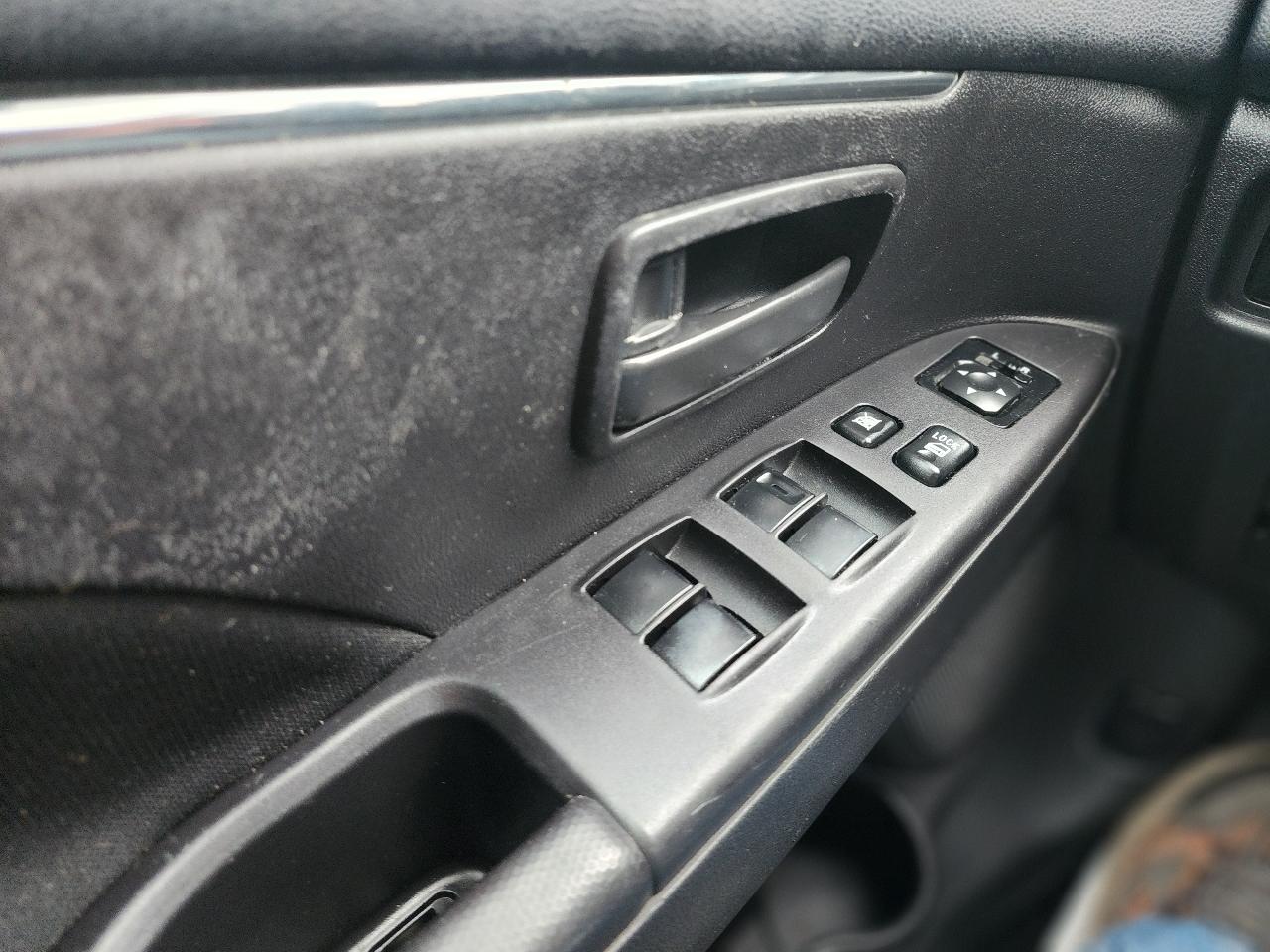 Mitsubishi Outlander Sport ES 2WD 2015