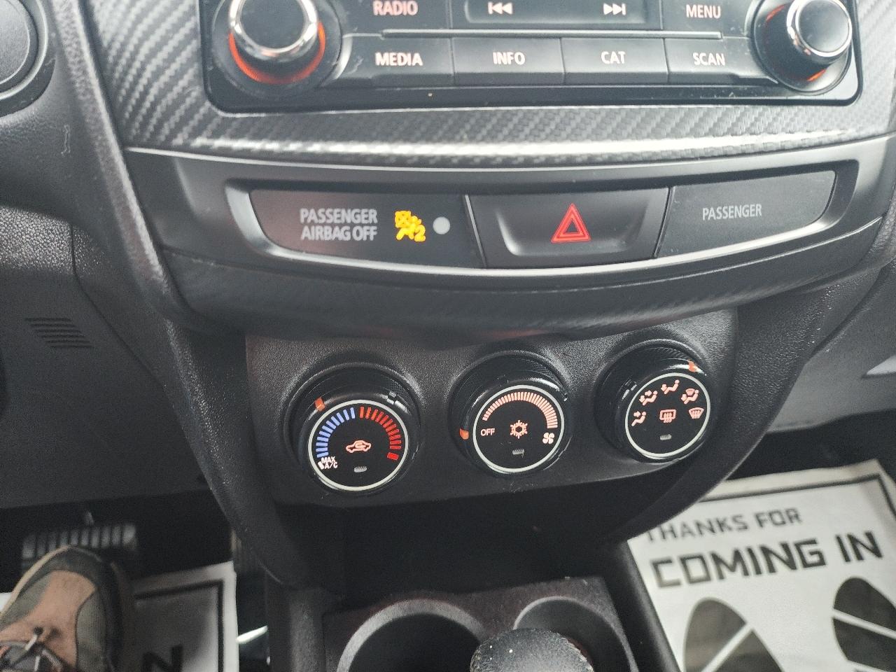 Mitsubishi Outlander Sport ES 2WD 2015