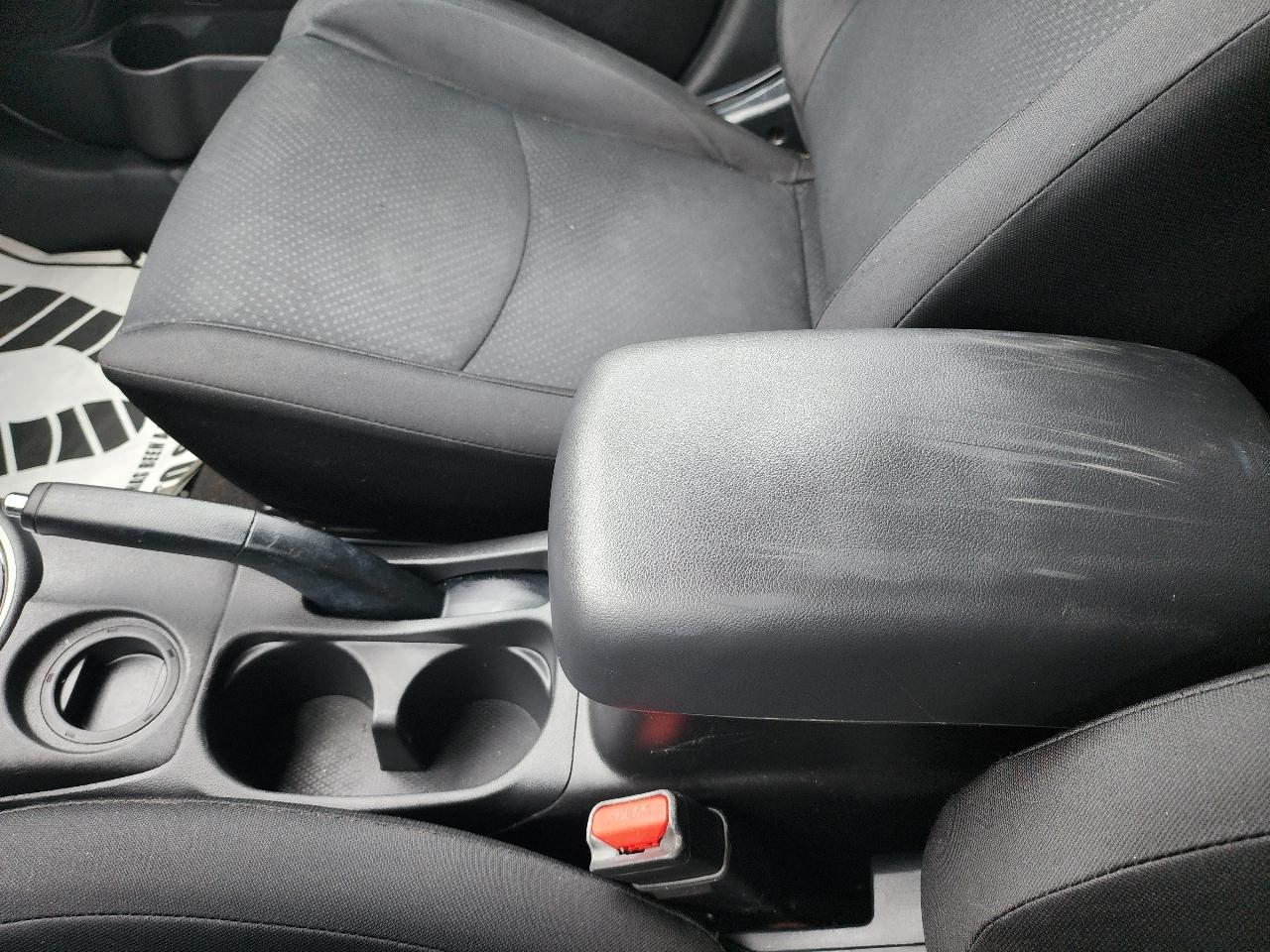 Mitsubishi Outlander Sport ES 2WD 2015