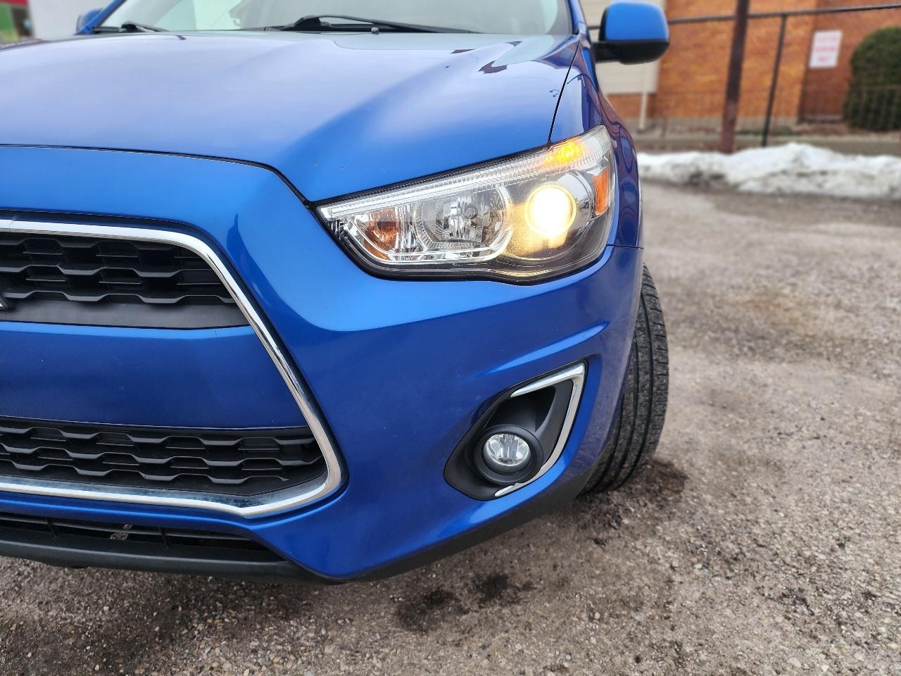 Mitsubishi Outlander Sport ES 2WD 2015