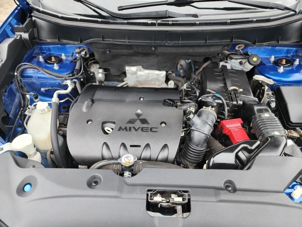 Mitsubishi Outlander Sport ES 2WD 2015