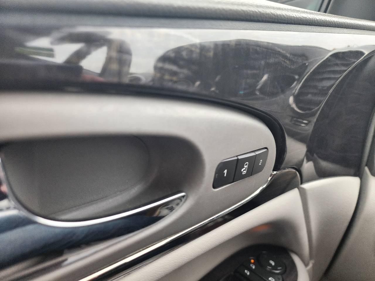 Buick Enclave Premium AWD 2015