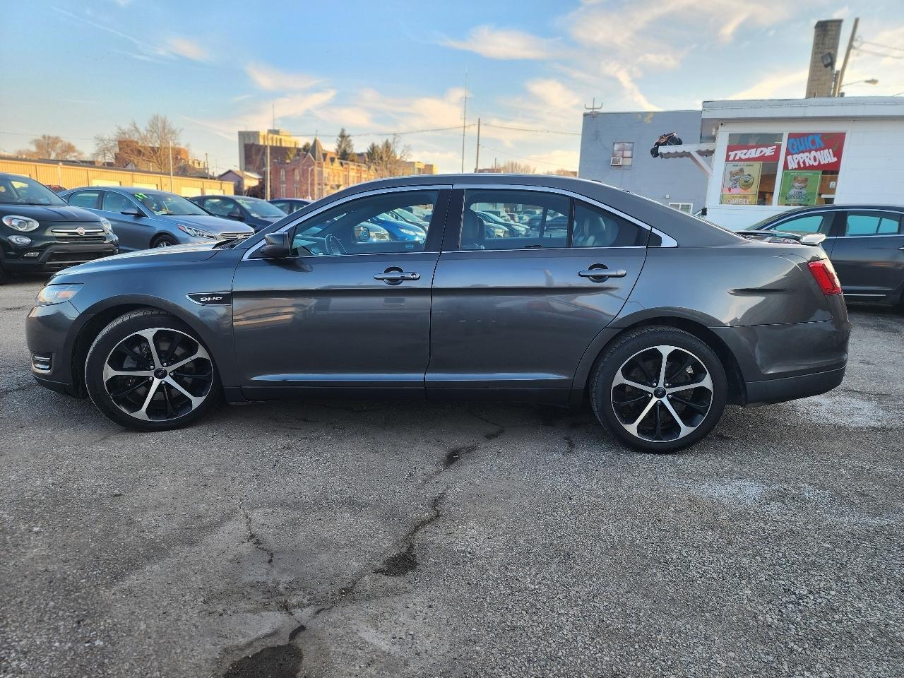 Ford Taurus SHO AWD 2016