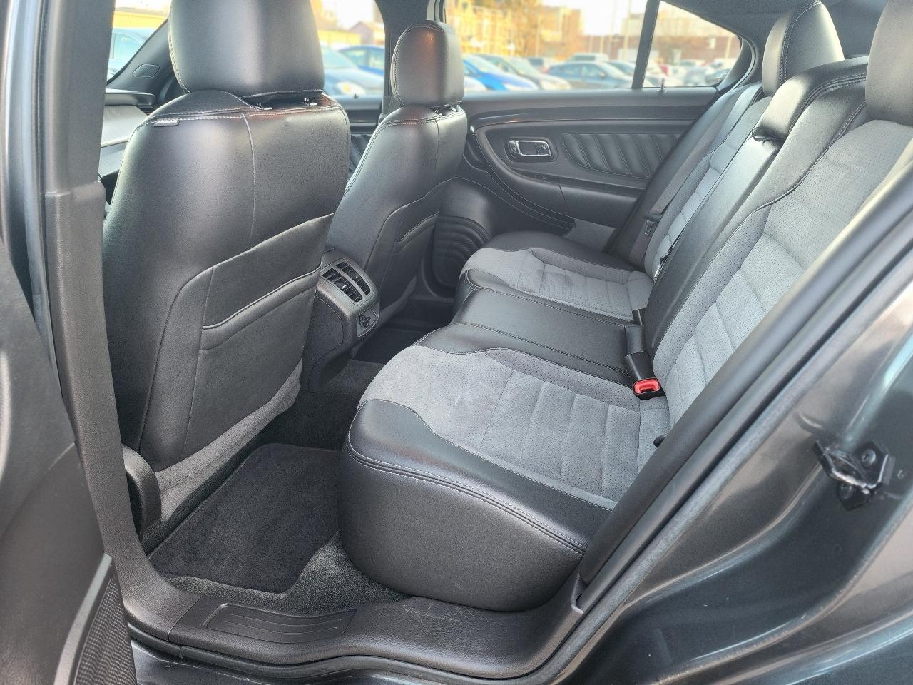 Ford Taurus SHO AWD 2016