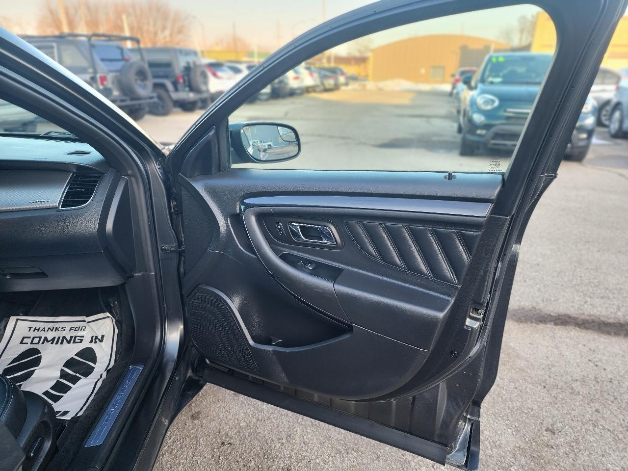 Ford Taurus SHO AWD 2016