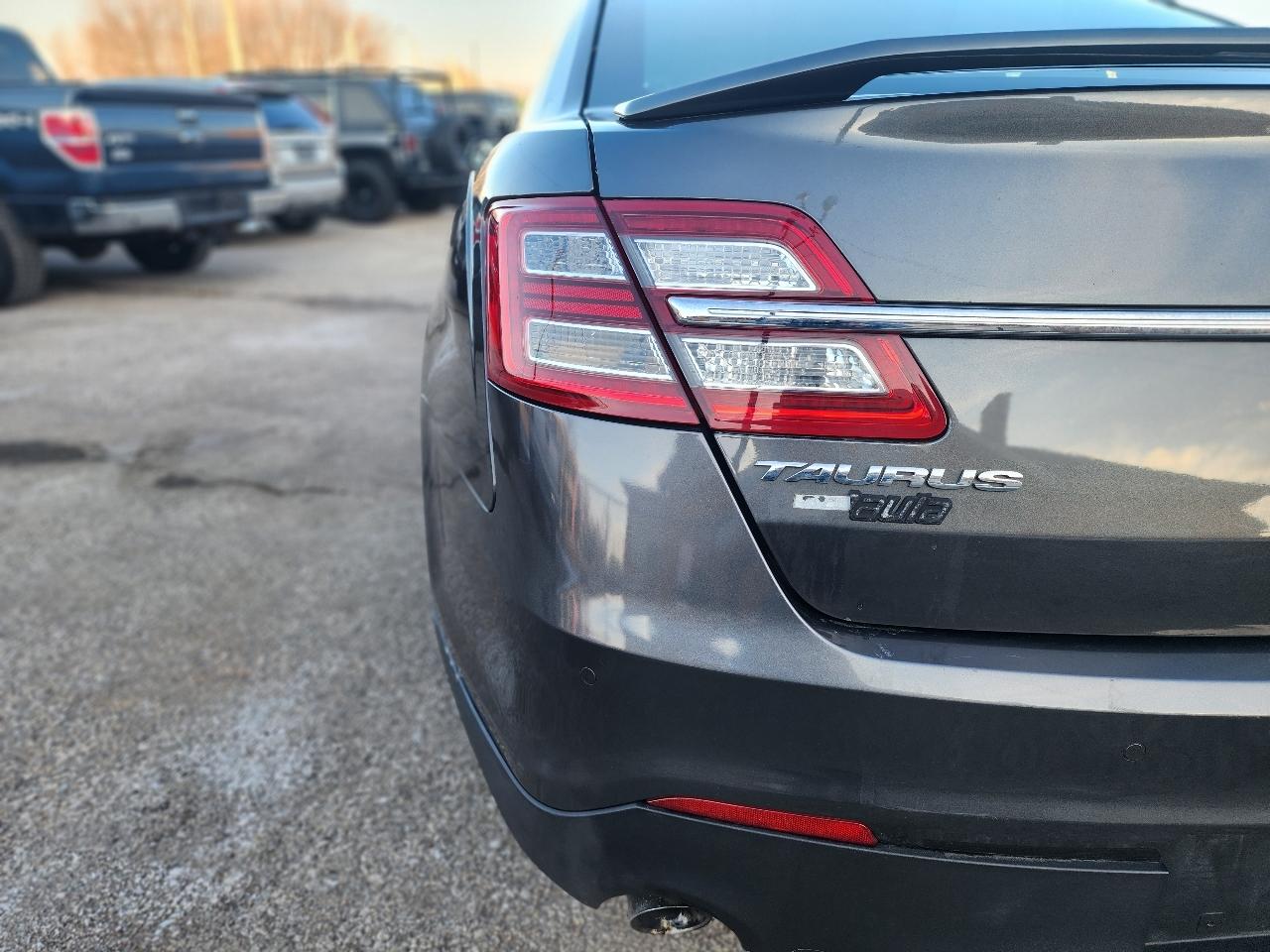 Ford Taurus SHO AWD 2016
