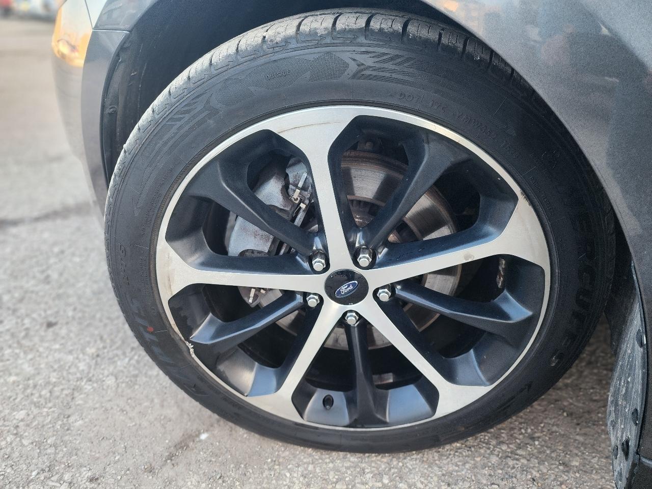 Ford Taurus SHO AWD 2016