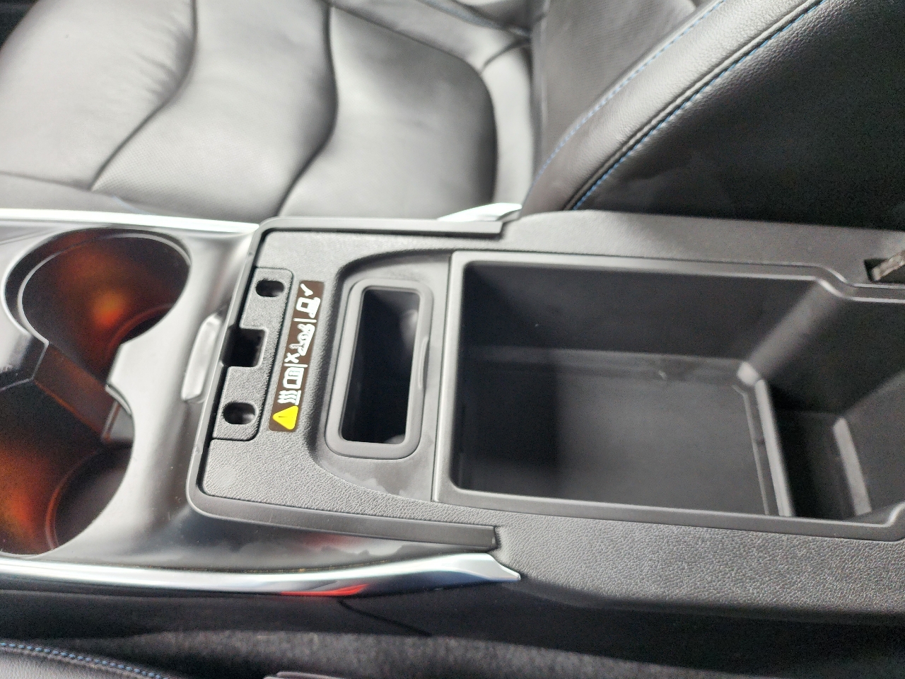 Chevrolet Volt Premier w/ Standard Emission Package 2017