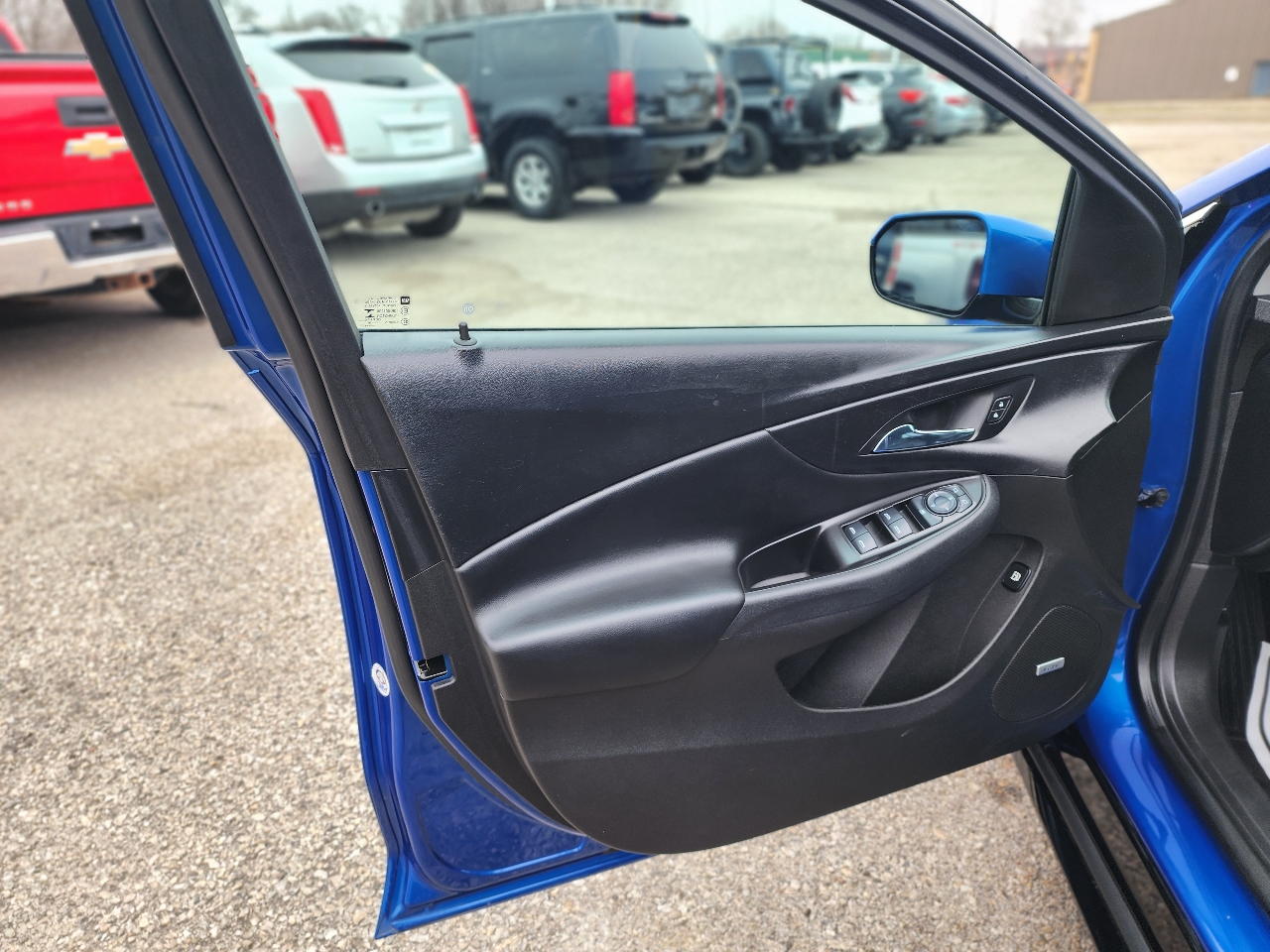 Chevrolet Volt Premier w/ Standard Emission Package 2017