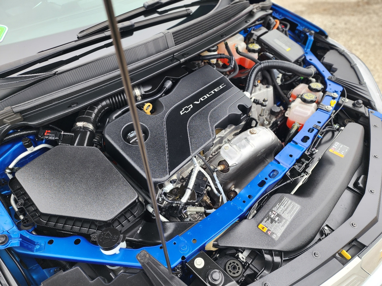 Chevrolet Volt Premier w/ Standard Emission Package 2017