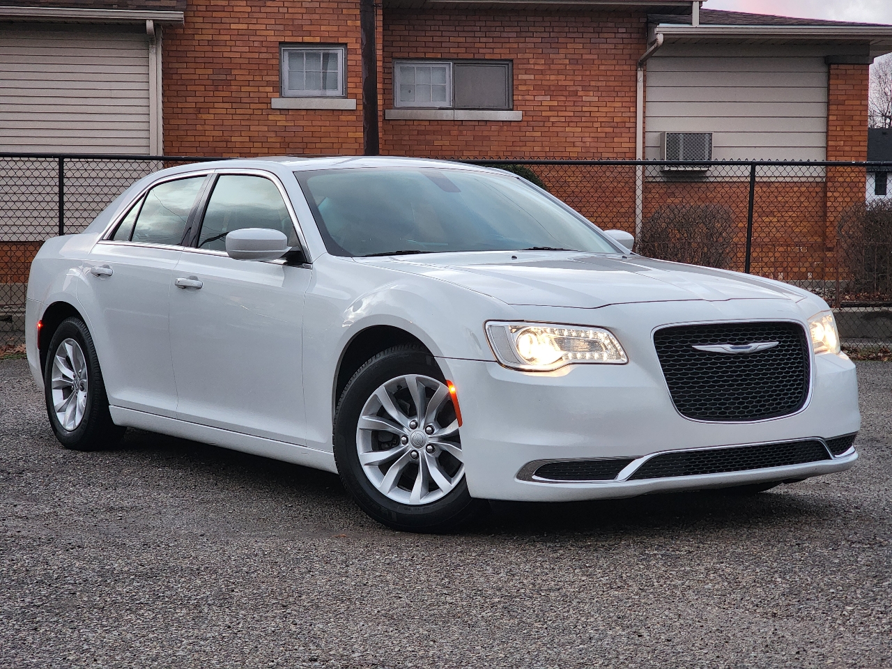 Chrysler 300 Limited RWD 2015