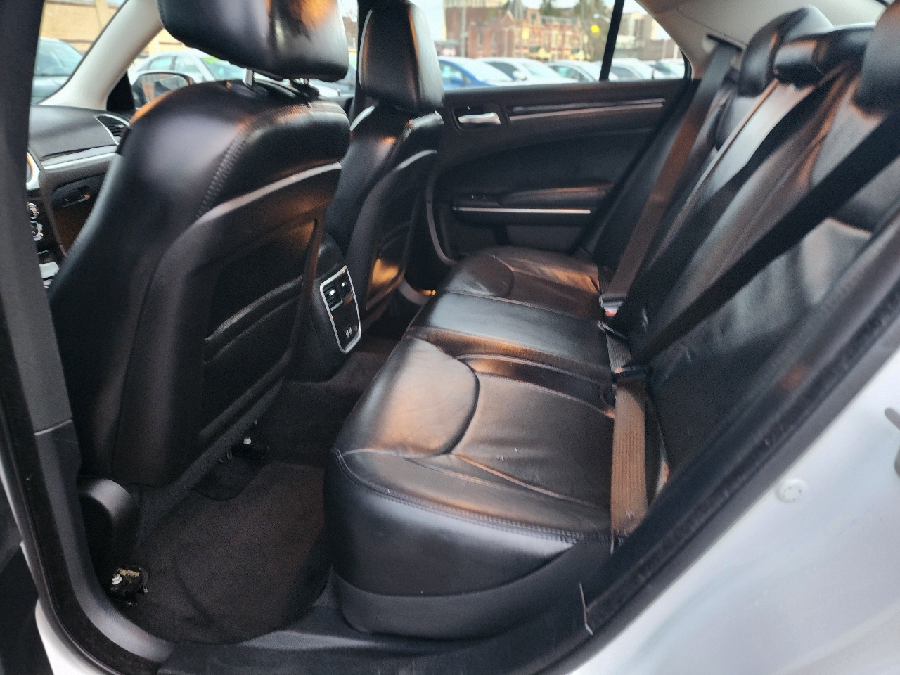 Chrysler 300 Limited RWD 2015