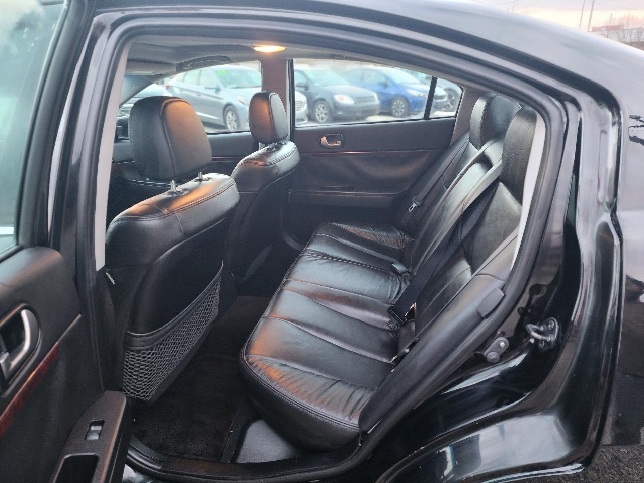 Mitsubishi Galant ES 2012