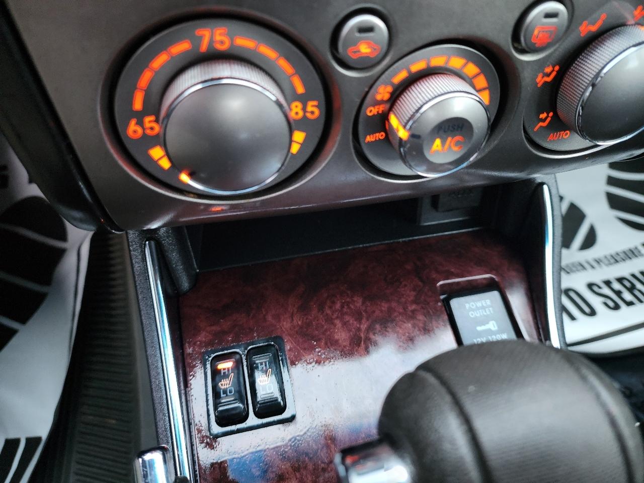 Mitsubishi Galant ES 2012