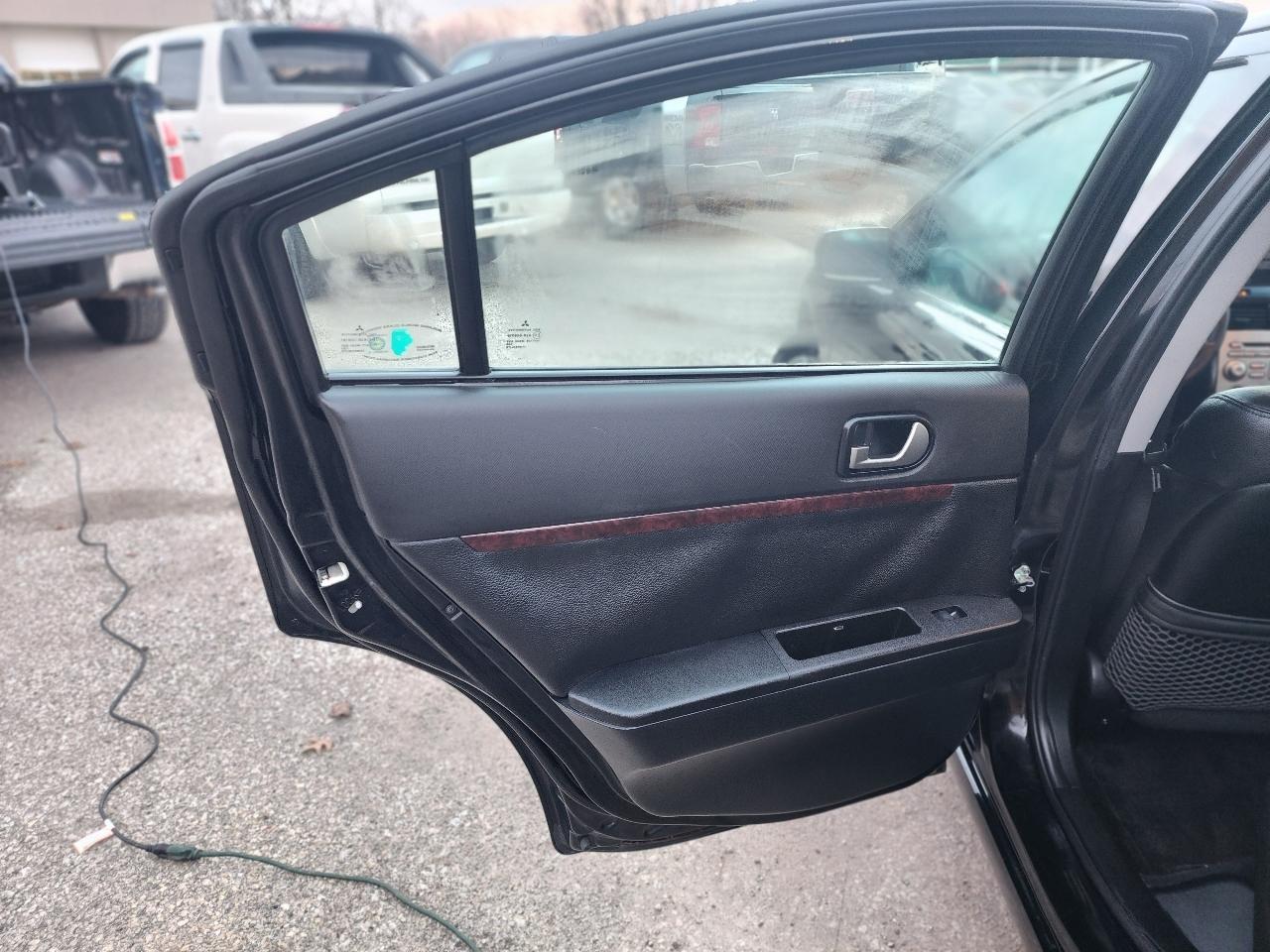 Mitsubishi Galant ES 2012