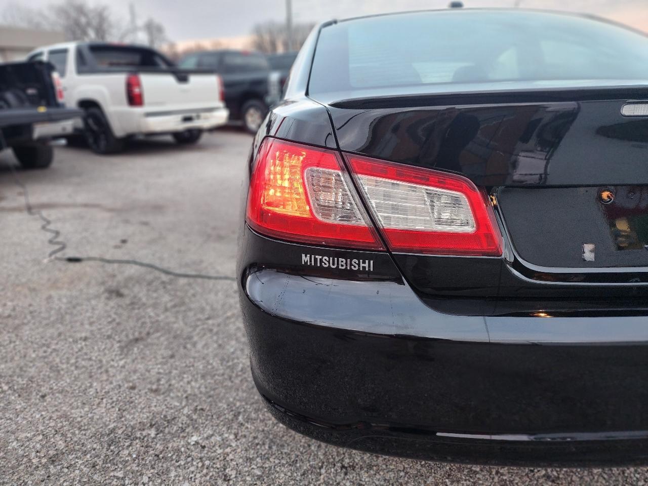 Mitsubishi Galant ES 2012