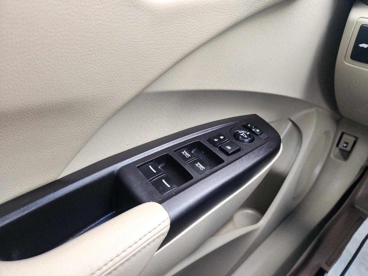 Acura RDX 6-Spd AT w/ Technology Package 2013