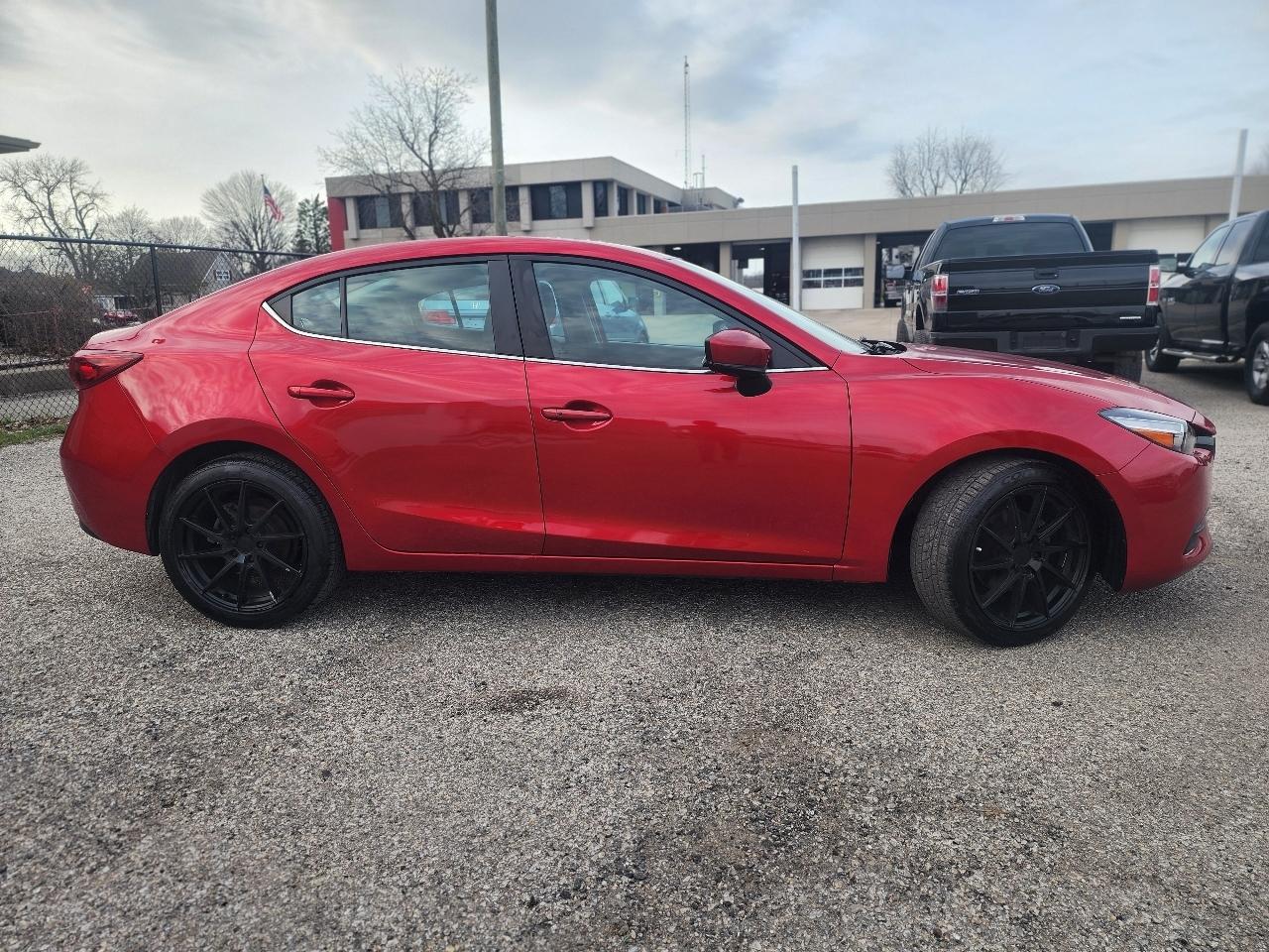 Mazda MAZDA3 i Touring AT 4-Door 2017