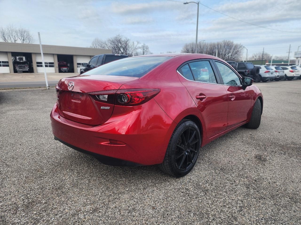 Mazda MAZDA3 i Touring AT 4-Door 2017
