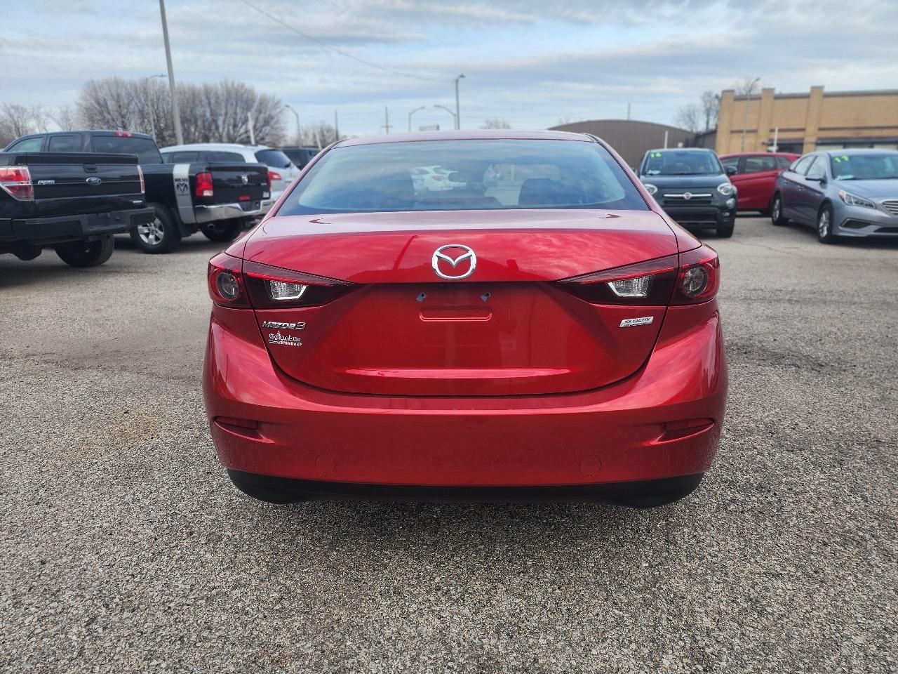 Mazda MAZDA3 i Touring AT 4-Door 2017